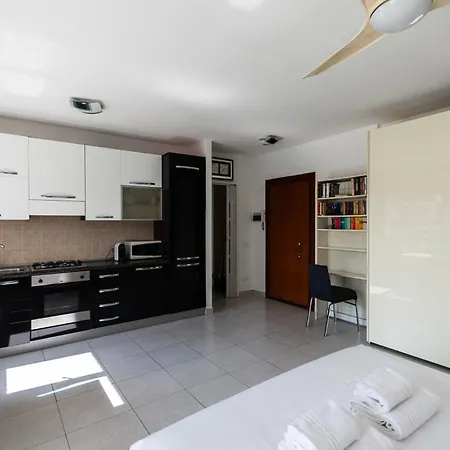 Youhosty - Trasimeno 40 Apartment